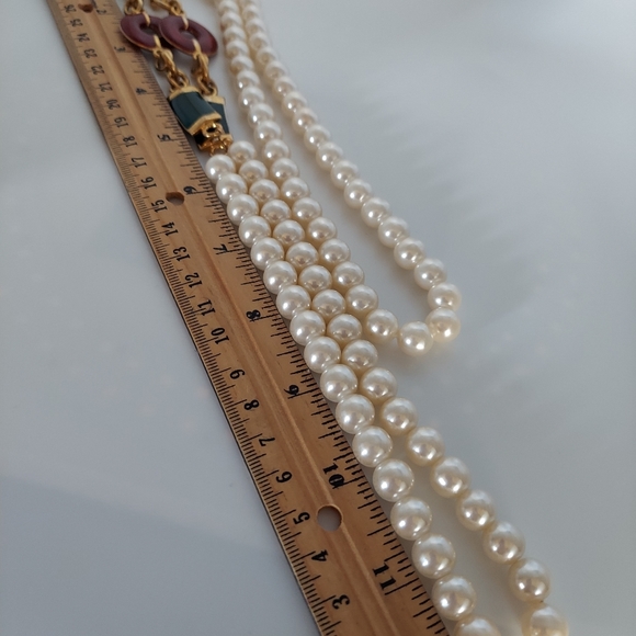 Beautiful Statement Faux Pearl Necklace&Enamel Dark Green&Maroon Metal Segments. - Picture 9 of 12